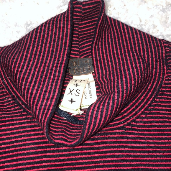 Maroon and black striped Free People mock-neck - Picture 3 of 3